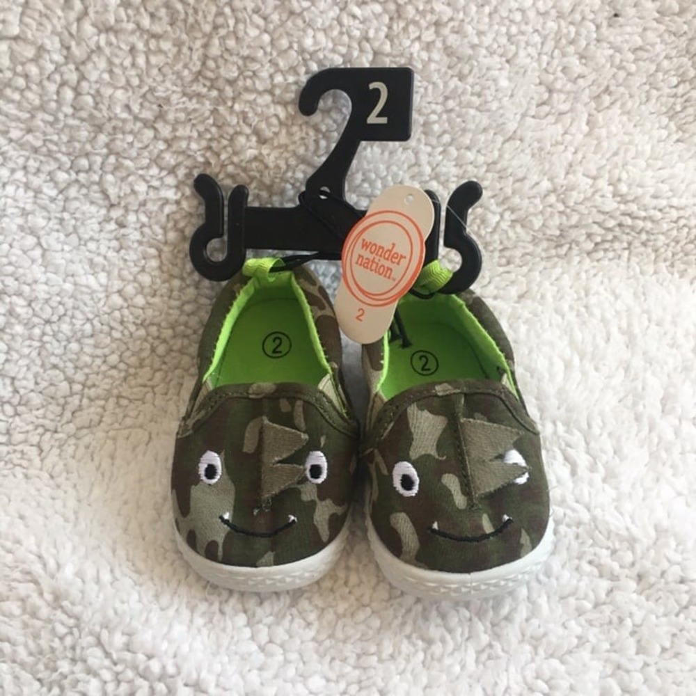 Wonder Nation Dinosaur Sneakers Toddler Size 2 Green Camo NWT Slip On Shoes